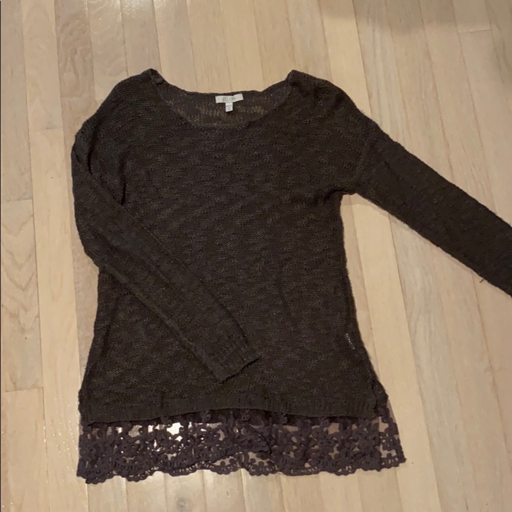 Lightweight sweater